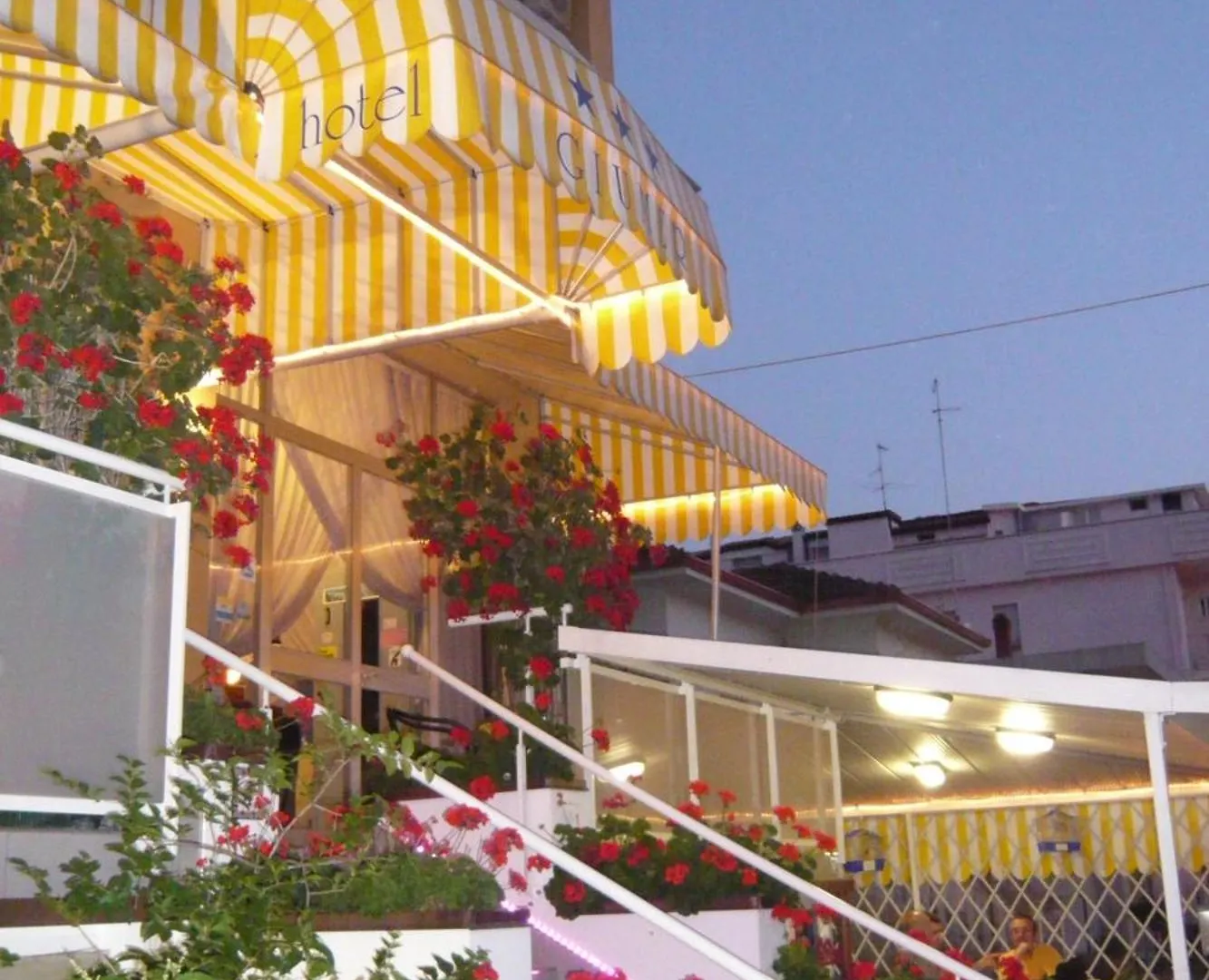 Hotel Giumer Rimini 3*,