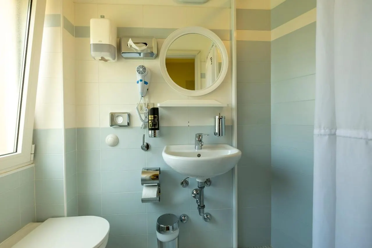 Hotel Giumer Rimini