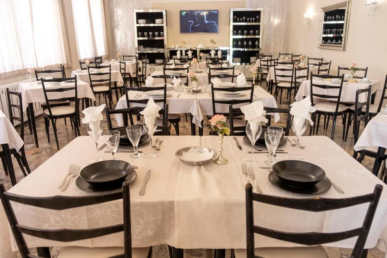 Hotel Giumer Rimini Olaszország